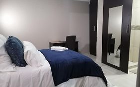 Lukhanya Guesthouse